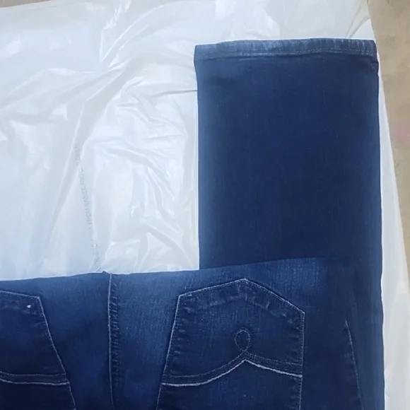 #2128 Lee Women's Dark Blue Skinny Jeans - Picture 4 of 5